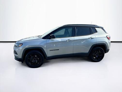 Billet Silver Metallic Clearcoat 2022 Jeep Compass LATITUDE
