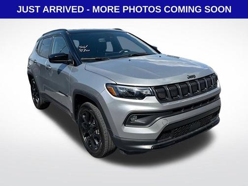 Billet Silver Metallic Clearcoat 2022 Jeep Compass LATITUDE
