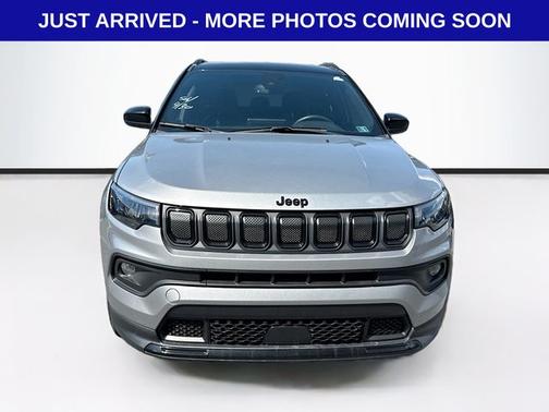 Billet Silver Metallic Clearcoat 2022 Jeep Compass LATITUDE