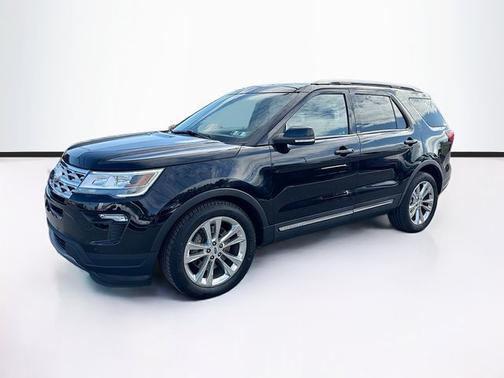 SHADOW BLACK 2018 Ford Explorer XLT