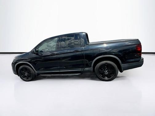 Crystal Black Pearl 2017 Honda Ridgeline BLACK EDITION