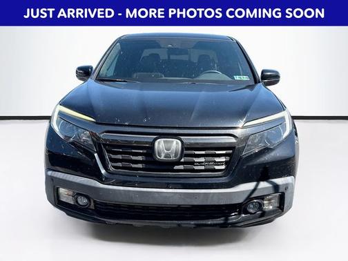 Crystal Black Pearl 2017 Honda Ridgeline BLACK EDITION