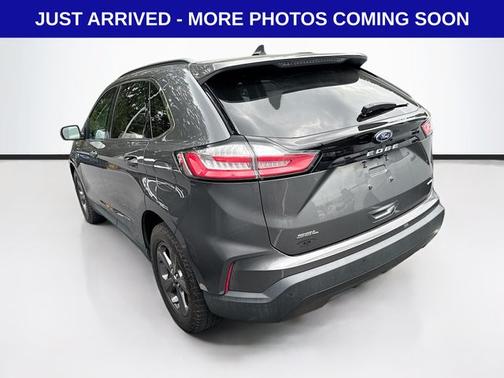 CARBONIZED GRAY 2022 Ford Edge SEL