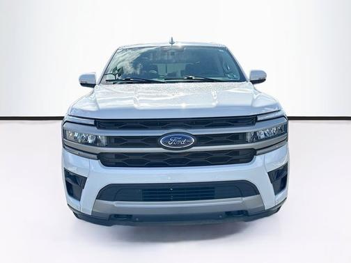 OXFORD WHITE 2023 Ford Expedition XLT