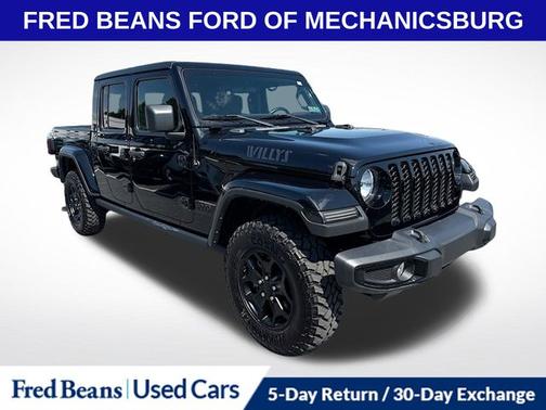 Black Clearcoat 2022 Jeep Gladiator SPORT