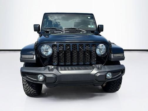 Black Clearcoat 2022 Jeep Gladiator SPORT