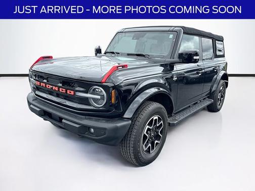 SHADOW BLACK 2022 Ford Bronco OUTER BANKS