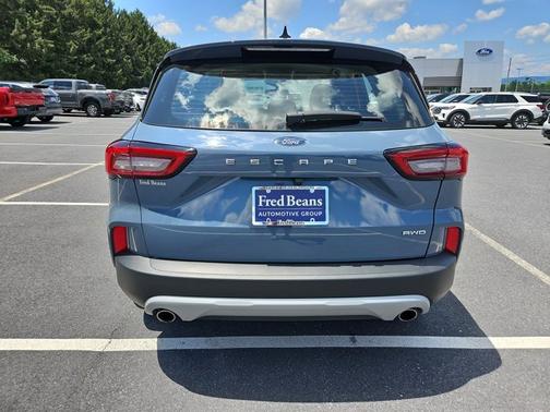 2023 Ford Escape BASE