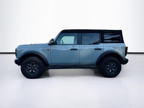 2023 Ford Bronco WILDTRAK