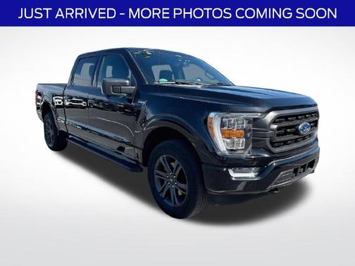 AGATE BLACK METALLIC 2023 Ford F-150 XLT
