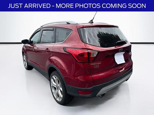 RUBY RED METALLIC TINTED CC 2019 Ford Escape TITANIUM