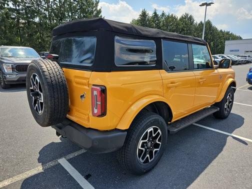 2021 Ford Bronco OUTER BANKS