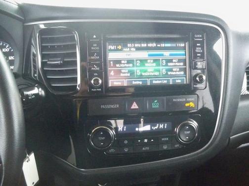 2017 Mitsubishi Outlander ES