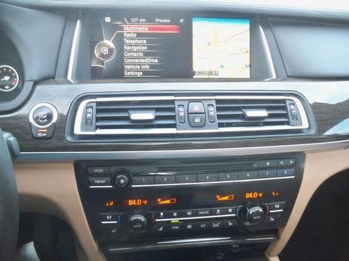 2015 BMW 750 i xDrive