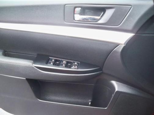 2013 Subaru Legacy 2.5i Premium