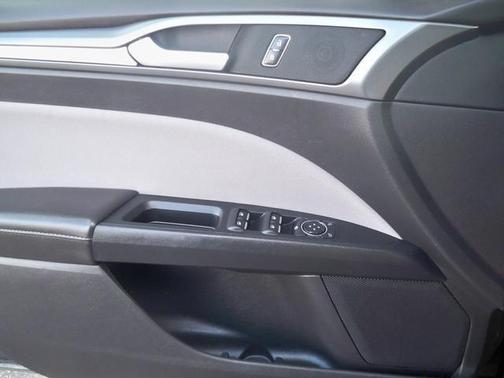 2016 Ford Fusion Hybrid S