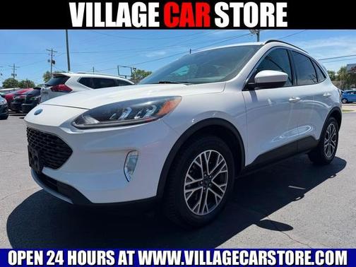 Oxford White 2020 Ford Escape SEL