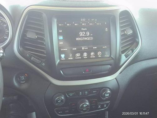 Billet Silver Metallic Clearcoat 2015 Jeep Cherokee Latitude