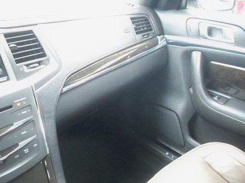 2014 Lincoln MKS Base