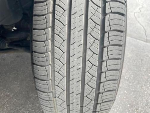 Metallic 2013 Lincoln MKX Base
