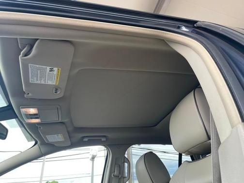 Metallic 2013 Lincoln MKX Base