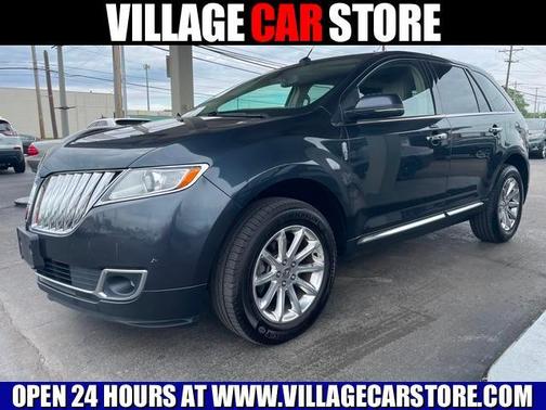 Metallic 2013 Lincoln MKX Base