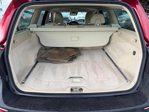 Flamenco Red Metallic 2015 Volvo XC70 T5 Platinum