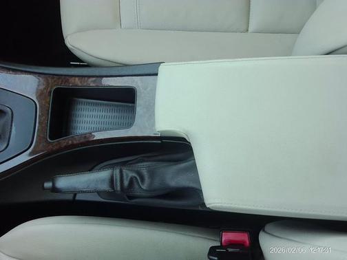 Black Sapphire Metallic 2011 BMW 328 i xDrive