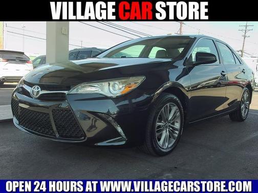 Blue Streak Metallic 2017 Toyota Camry SE