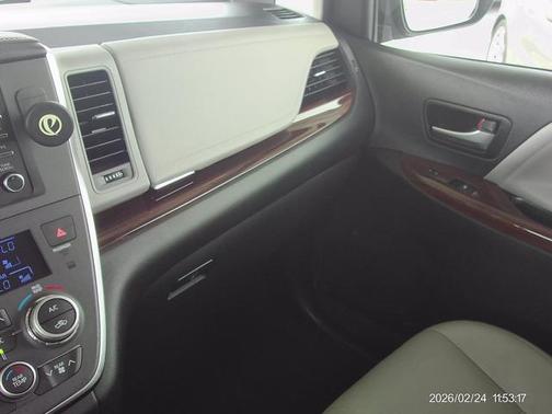 Predawn Gray Mica 2019 Toyota Sienna