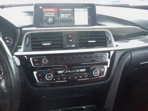 2018 BMW 330 i xDrive