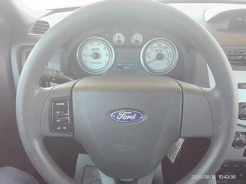 Ingot Silver Metallic 2010 Ford Focus SE