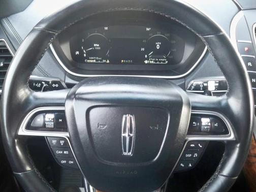 2019 Lincoln Nautilus Reserve