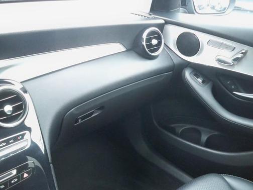 2017 Mercedes-Benz GLC 300 Base 4MATIC