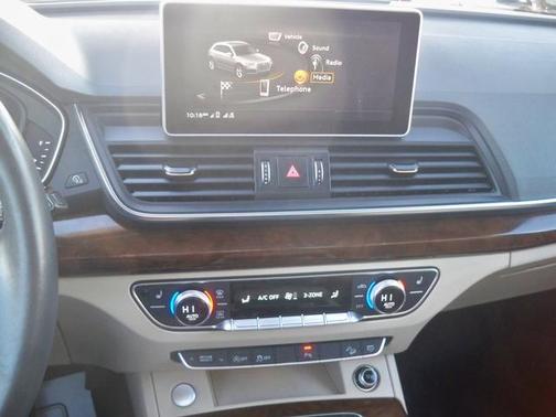 2018 Audi Q5 2.0T Premium Plus