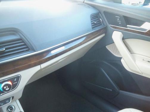 2018 Audi Q5 2.0T Premium Plus