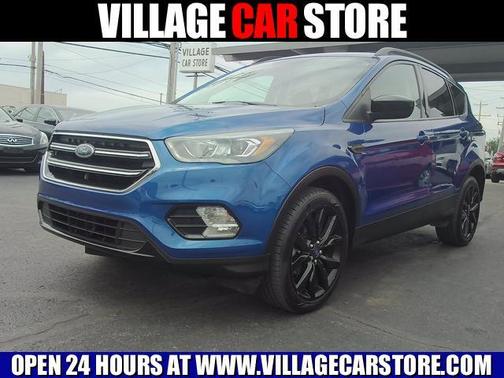 Blue Metallic 2018 Ford Escape SE