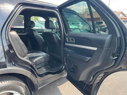 Shadow Black 2017 Ford Explorer XLT