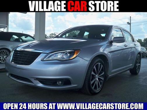 2013 Chrysler 200 Touring