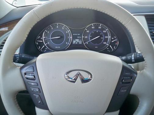 2011 INFINITI QX56 Base