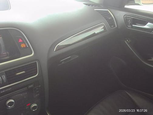 Glacier White Metallic 2016 Audi Q5 2.0T Premium