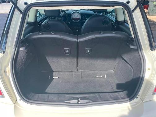 2011 MINI Cooper Base