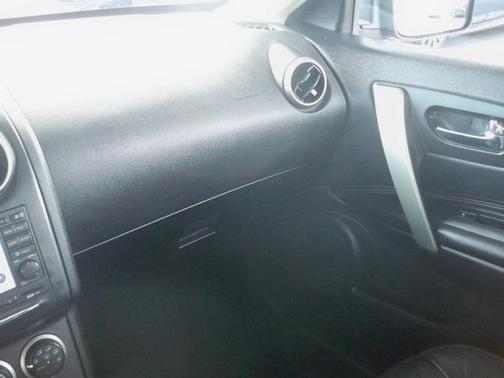 2011 Nissan Rogue SV
