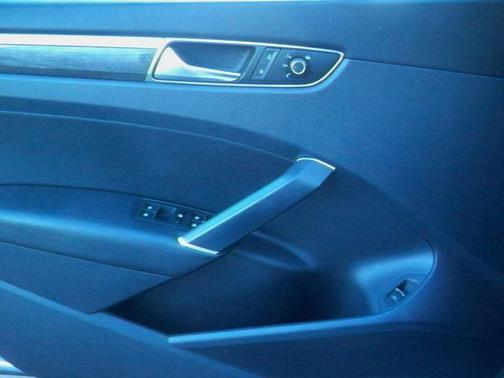 2017 Volkswagen Passat 1.8T SE