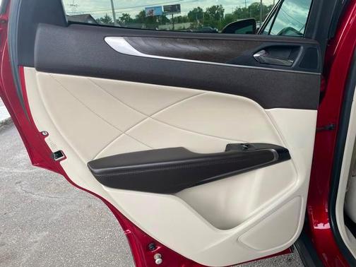 Burgundy Velvet Metallic Tinted Clearcoat 2019 Lincoln MKC Reserve