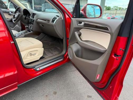 Volcano Red Metallic 2014 Audi Q5 3.0T Prestige quattro