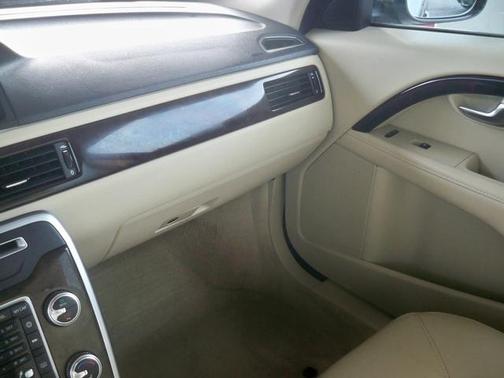 2016 Volvo XC70 T5 Platinum