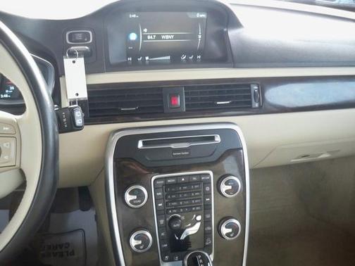 2016 Volvo XC70 T5 Platinum