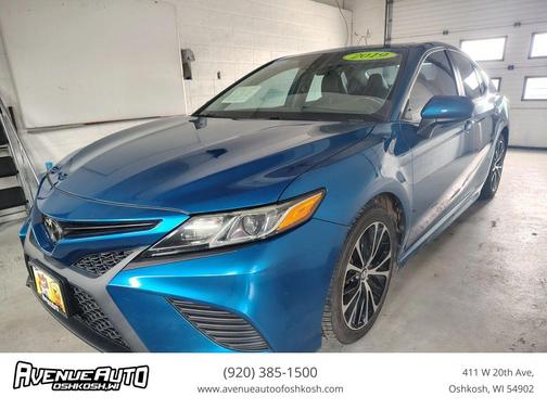 Blue 2019 Toyota Camry SE