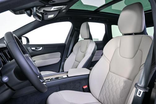 2026 Volvo XC60 B5 Core